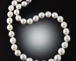 Ladies South Sea Pearl Necklace, AIGL Report 