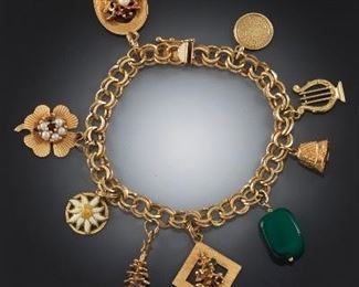 Ladies Vintage Charm Bracelet 