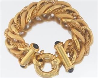 Ladies Vintage Italian Gold and Black Onyx Fancy Jumbo Link Bracelet 