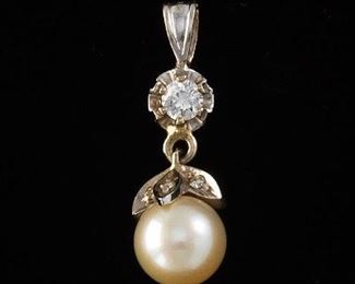 Ladies Vintage Pearl and Diamond Drop 