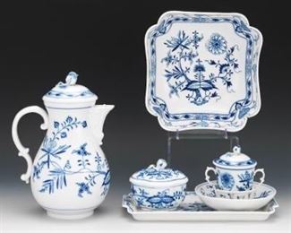 Meissen Porcelain SixPiece Tea Service, Blue Onion Pattern, ca. 1934  1945 