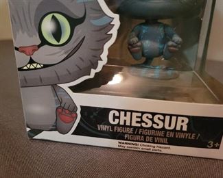 Pop Toys  Alice Through The Looking Glass CHESSUR 183 Vinyl toy