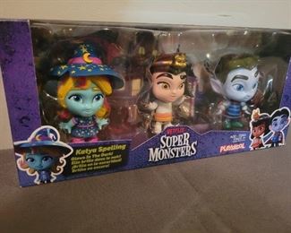 Playskool Netflix Super Monsters toys New in Box 