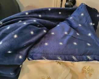 2 Cozelle plush holiday Throws