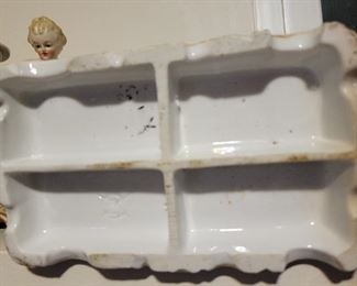 Gorgeous Porcelain Potpourri dish and  figurines 2 pcs, very ornate and complete/unbroken