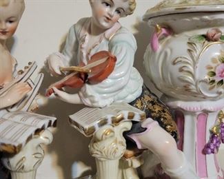 Gorgeous Porcelain Potpourri dish and  figurines 2 pcs, very ornate and complete/unbroken