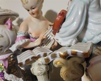 Gorgeous Porcelain Potpourri dish and  figurines 2 pcs, very ornate and complete/unbroken