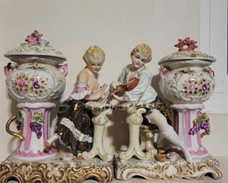 Gorgeous Porcelain Potpourri dish and  figurines 2 pcs, very ornate and complete/unbroken