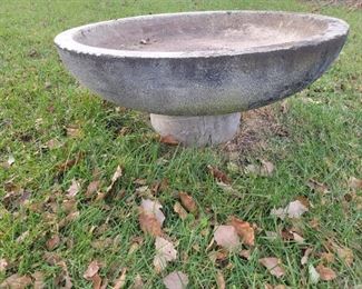 Concrete birdbath
