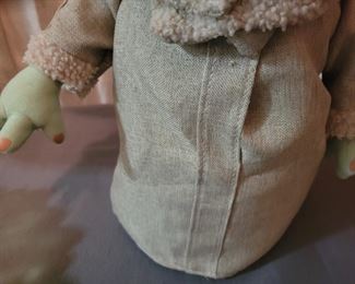 The Child Baby Yoda Star Wars battery operated moving parts toy take AA batteries