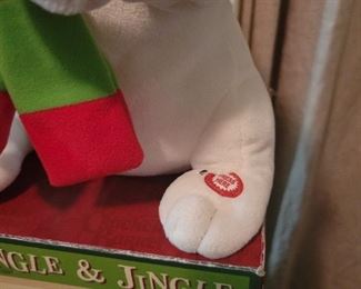 Mingle and Jingle Cracker Barrel Hound Dog