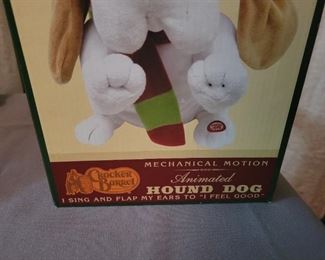 Mingle and Jingle Cracker Barrel Hound Dog