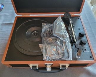 Modern Victrola record player 2018