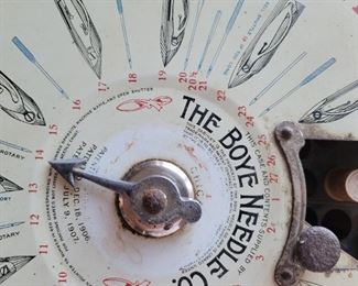 Boye Needle Co Needle  and Shuttle dispenser 