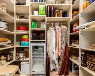 Purchase Online Wed 1/12 @6pm AZ Time and Come to the live sale Friday 1/4 & Saturday 1/15 9am to 2pm. Many items only available at the live sale!