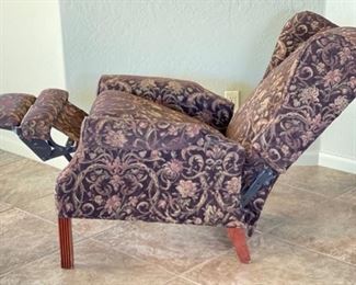 2pc La-Z-Boy Kimberly High Leg Reclining Chairs PAIR Fabric Recliners 40 x 31 x 34in HxWxD