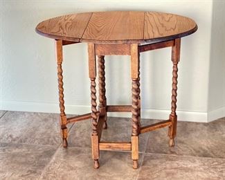 Antique Gateleg Table Barley Twist Oval Drop Leaf Table 29.5 x 24 x 13-34in HxWxD