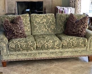 Key City Botanical Print Upholstered Sofa Couch 36 x 84 x 41in HxWxD