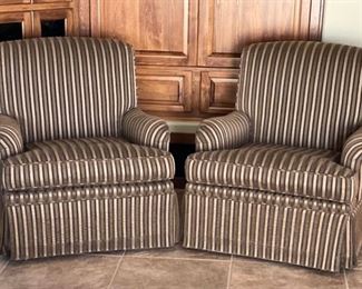 2pc Beacon Hill Furniture Classic Upholstered Chairs PAIR 35 x 31 x 33in HxWxD