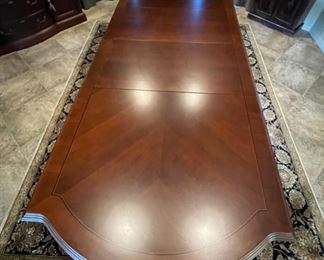 Thomasville Classic Dark Hardwood Dining Room Set Table w/ 6 Chairs Table: 30 x 44 x upholstered Chair: 45 x 27 x 24 Side Chair: 39 x 24 x 22 HxWxD