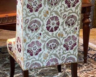 Thomasville Classic Dark Hardwood Dining Room Set Table w/ 6 Chairs Table: 30 x 44 x upholstered Chair: 45 x 27 x 24 Side Chair: 39 x 24 x 22 HxWxD