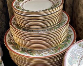 94pc Spode Christmas Rose China Set 94pc