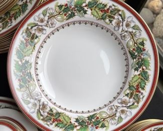 94pc Spode Christmas Rose China Set 94pc