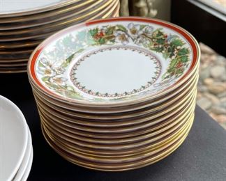 94pc Spode Christmas Rose China Set 94pc