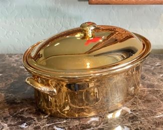 Hall Gump's San Francisco Gold Gold Ceramic Serving casserole Oval Covered Dish 6 x 12 x 8.75 HxWxD