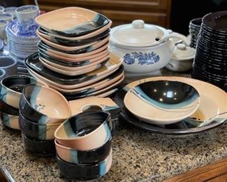 32pc Ojo Sarco Pottery Dish Set Southwest Kathy Riggs and Jake Willson 32pc