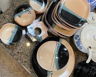 32pc Ojo Sarco Pottery Dish Set Southwest Kathy Riggs and Jake Willson 32pc