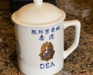 DEA Hong Kong Lidded Tea Cup teacup coffee 5.5 x 5 x 3.75in HxWxD