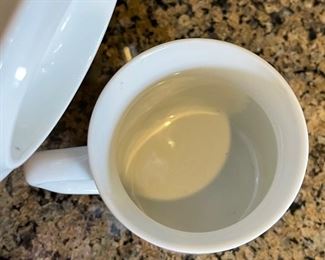 DEA Hong Kong Lidded Tea Cup teacup coffee 5.5 x 5 x 3.75in HxWxD