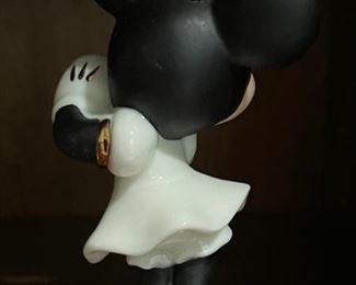 Lenox Disney Mickey & Minnie Mouse Salt & Pepper Shakers 4 inches high