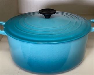 Le Creuset 26 Round Dutch Oven Blue 7 x 13 x 11in HxWxD
