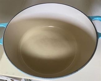 Le Creuset 26 Round Dutch Oven Blue 7 x 13 x 11in HxWxD