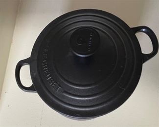 Le Creuset Licorice Cast Iron Dutch Oven Cocotte #18 Matte Black 6 x 9 x 7.5in HxWxD