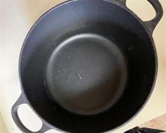 Le Creuset Licorice Cast Iron Dutch Oven Cocotte #18 Matte Black 6 x 9 x 7.5in HxWxD