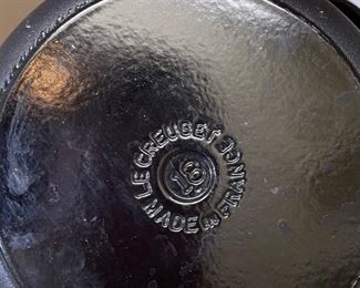 Le Creuset Licorice Cast Iron Dutch Oven Cocotte #18 Matte Black 6 x 9 x 7.5in HxWxD