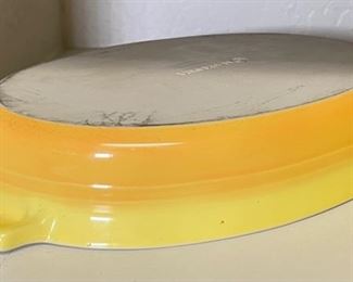 Le Creuset 10.0 Oval Baking Dish Yellow 2.5 x 16 x 10.5in HxWxD