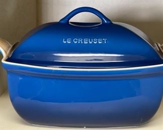 Le Creuset 13.50 Covered Square Stoneware Casserole Dish 8 x 13 x 8in HxWxD