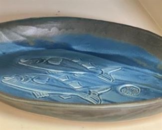 Lorna Smith Studio Pottery Ceramic Fish Plate 2 x 12 x 7.5 in HxWxD