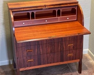 Vintage Egon Ostergaard Rosewood Cylinder Desk Roll Top MCM Scandinavian Modern Svensk Mobelindustri MSI 38 x 35 x 19 in HxWxD