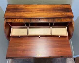 Vintage Egon Ostergaard Rosewood Cylinder Desk Roll Top MCM Scandinavian Modern Svensk Mobelindustri MSI 38 x 35 x 19 in HxWxD