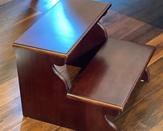 Dark Wood Bed Steps 15 x 20 x 18.5 in HxWxD