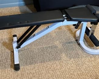 Body Solid Flat to Incline Bench 19x22x55in HxWxD