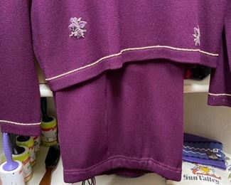 St. John Sport Marie Gray Knit Sweater & Pants Size: XL