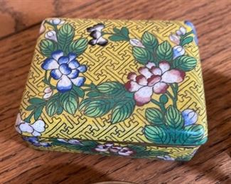 3pc Chinese Cloisonne Set Lidded Trinket Box: 1.5x3.75x3in