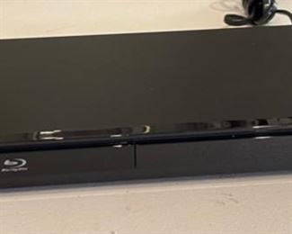 No Remote Samsung Blu-Ray DVD Player BD-EM57C 2 x 14 x 8in HxWxD