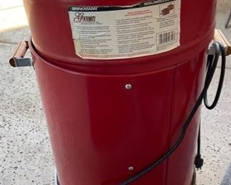 Brinkmann Gourmet Electric Smoker 35in H x 16in Diameter